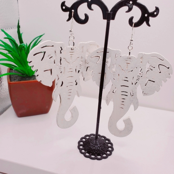 Fashion Jewelry Jewelry African Wooden Elephant Earrings White